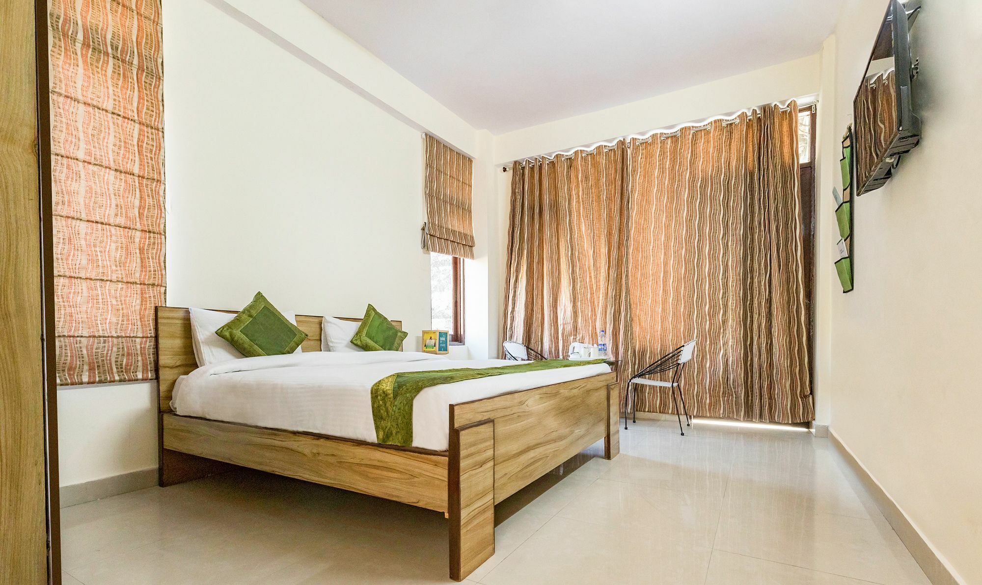 Royal Suites By Park Tree, Kasauli Exterior photo