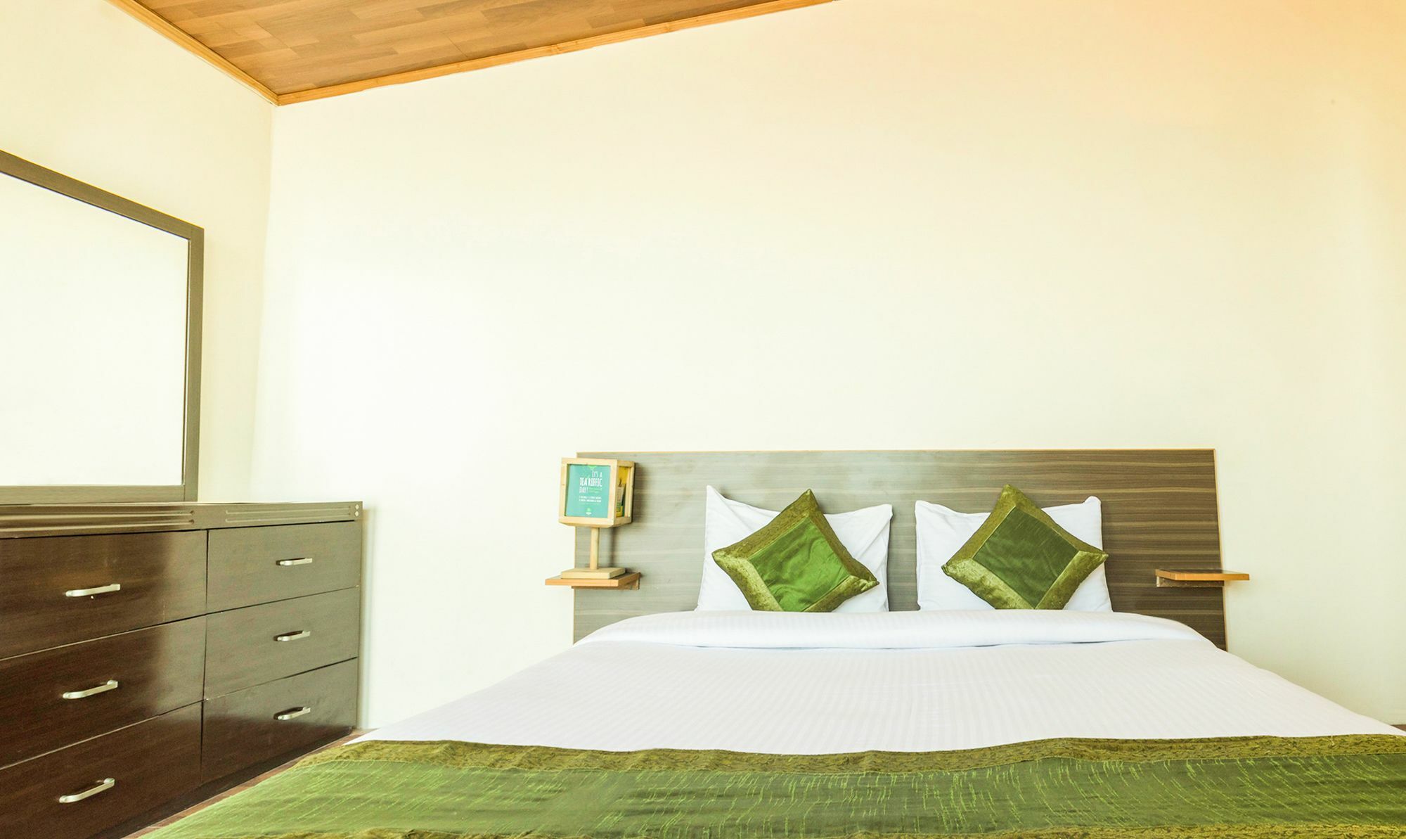 Royal Suites By Park Tree, Kasauli Exterior photo