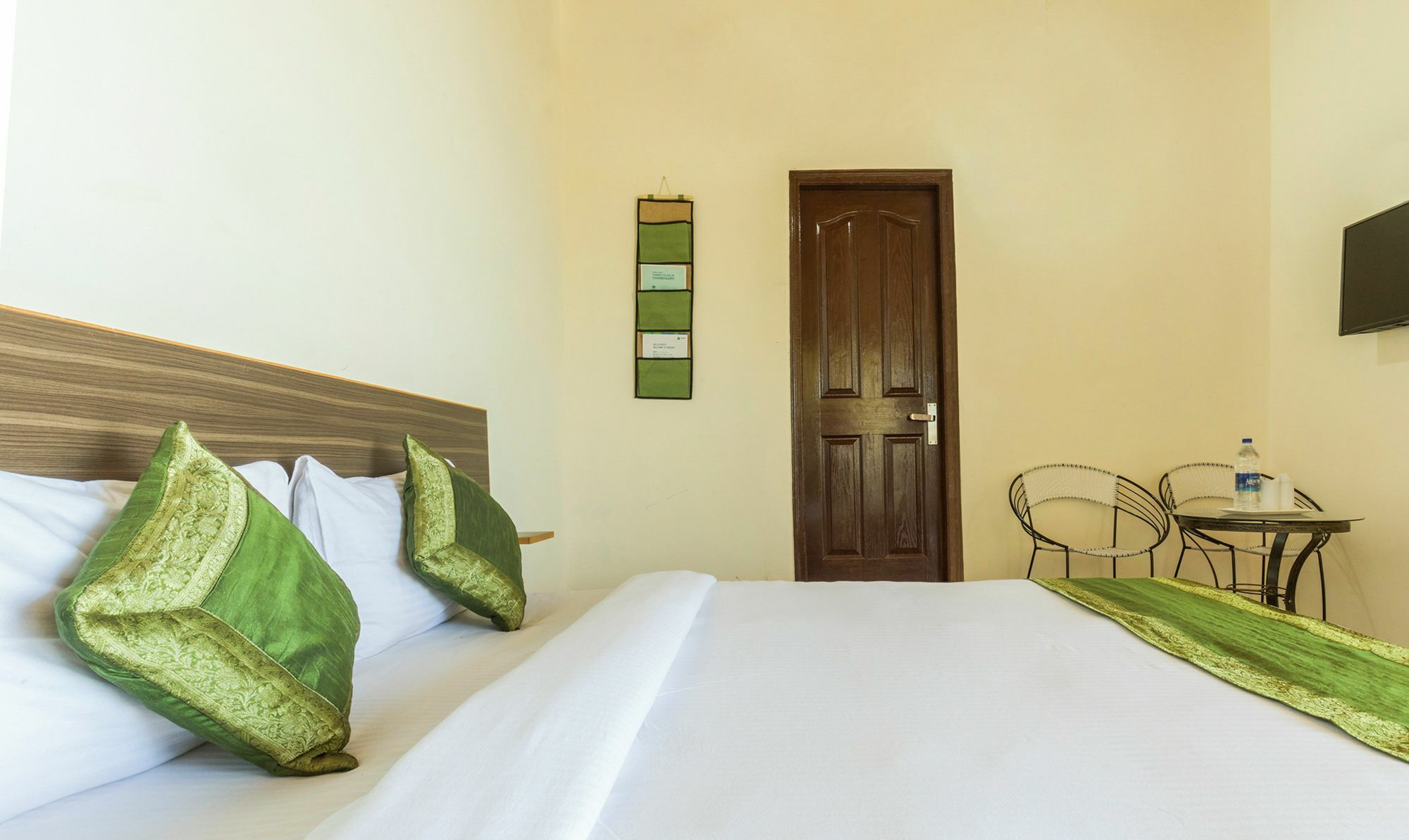 Royal Suites By Park Tree, Kasauli Exterior photo