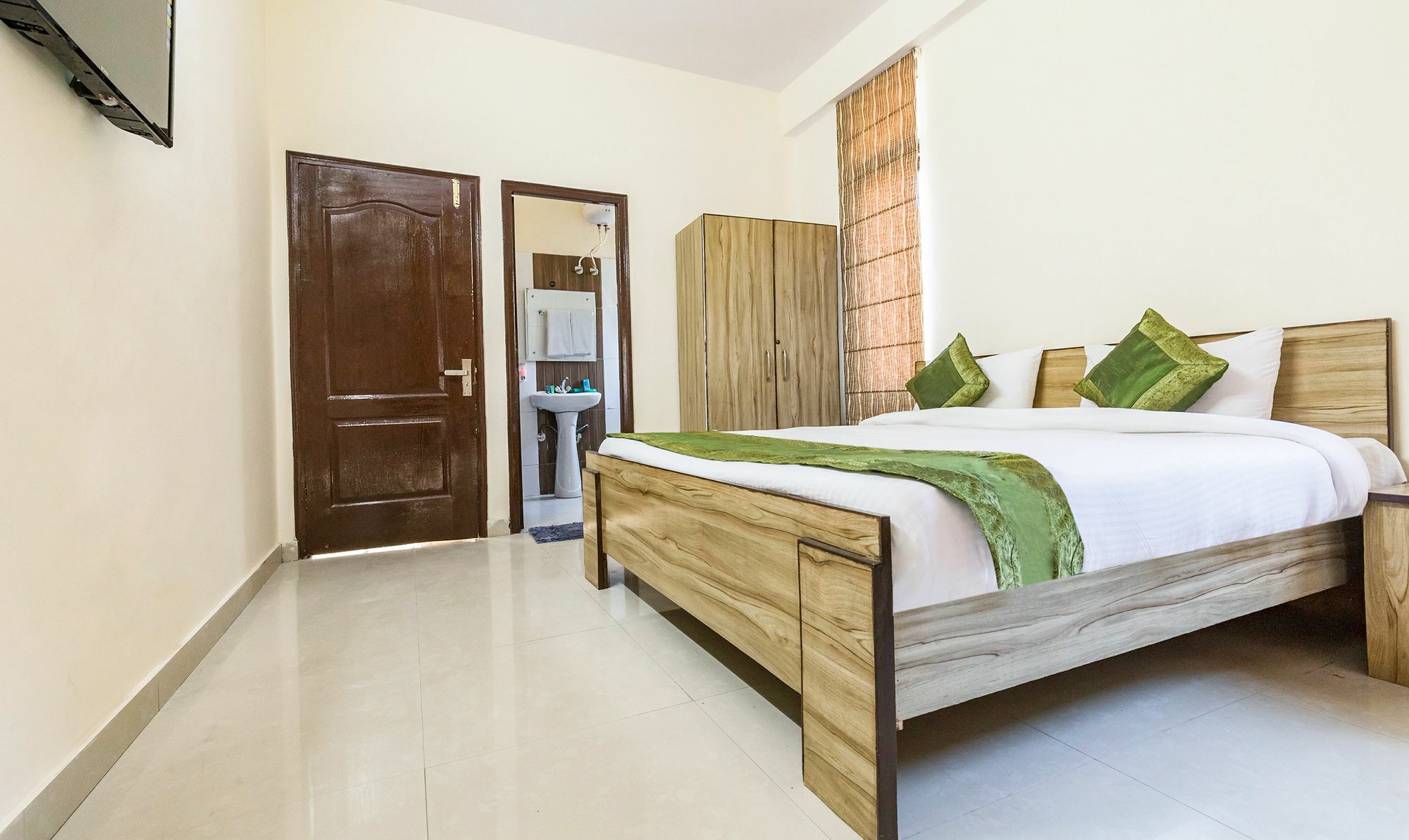 Royal Suites By Park Tree, Kasauli Exterior photo